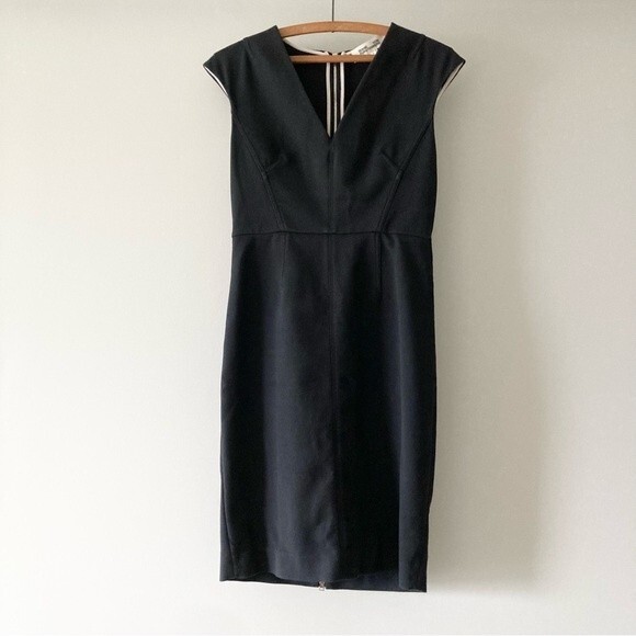 DVF Back Zip Sheath Dress 4‎ - Picture 1 of 4